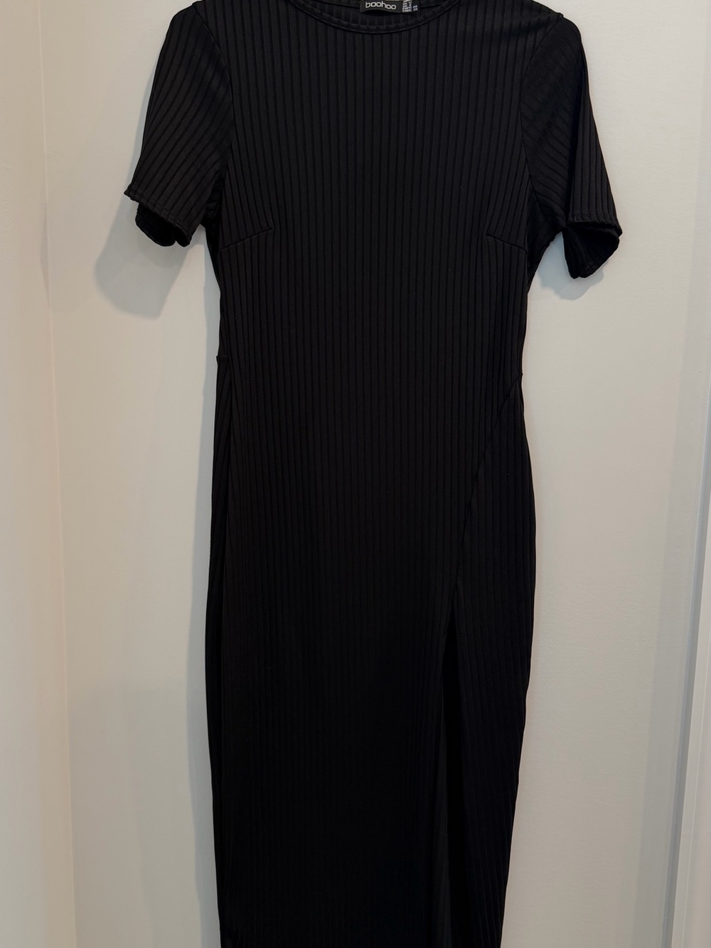 Boohoo Black Ribbed Short Sleeve Midi with Side Slit